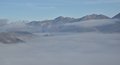 05 Poco nitida zoomata su Castelluccio che spunta dalla nebbia